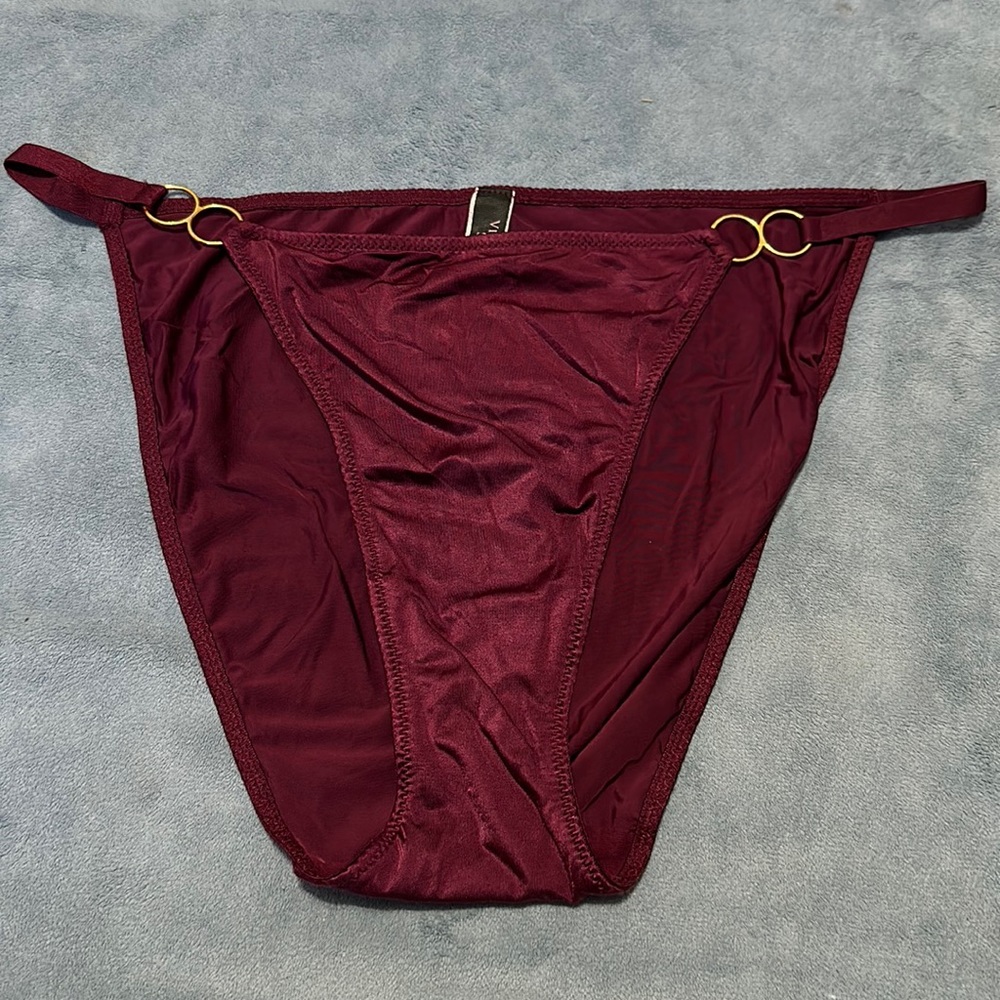 NWOT Victoria’s Secret Very Sexy string Bikini size L